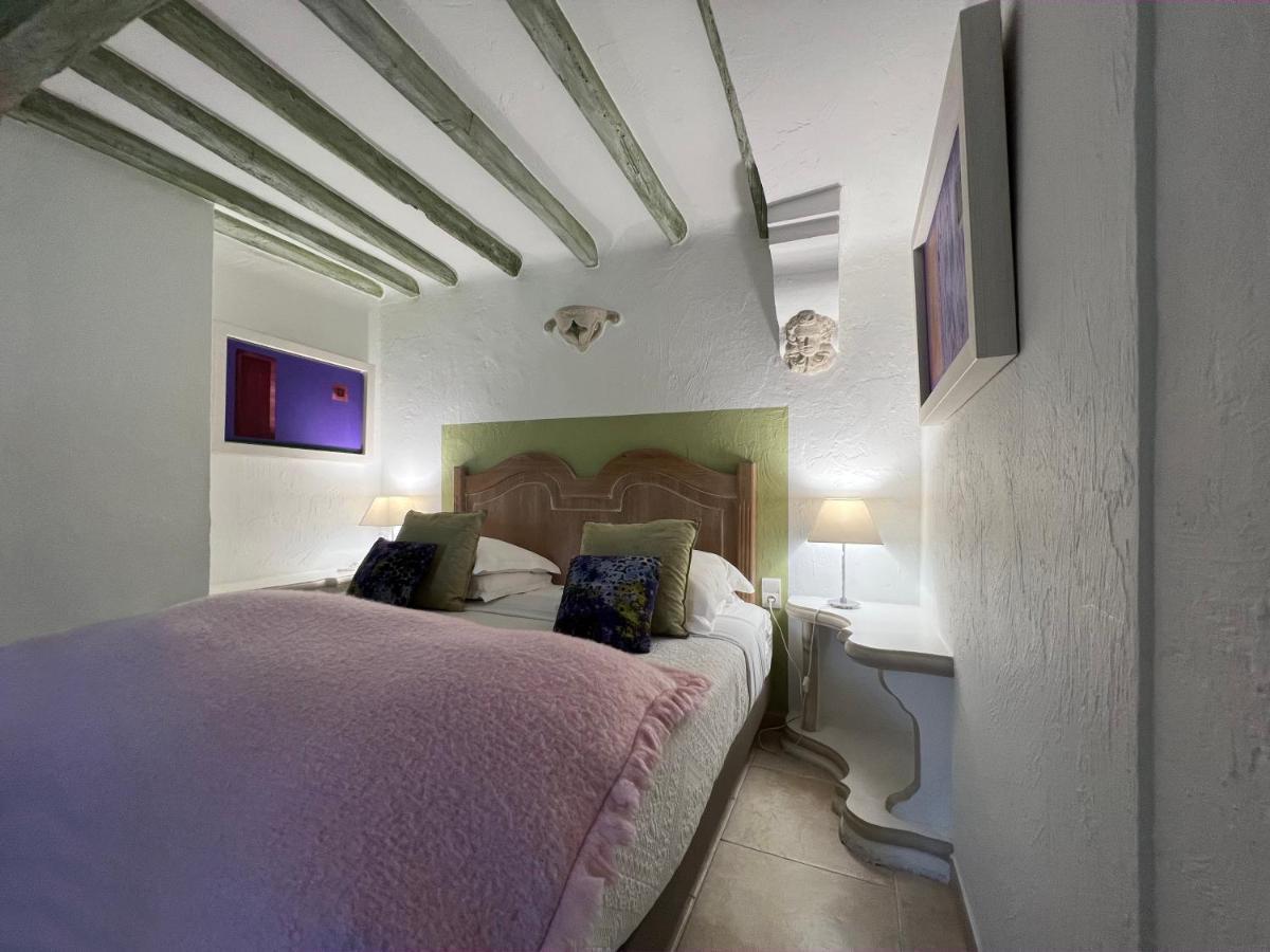 Hotel Les Messugues Saint-Paul-de-Vence Bagian luar foto