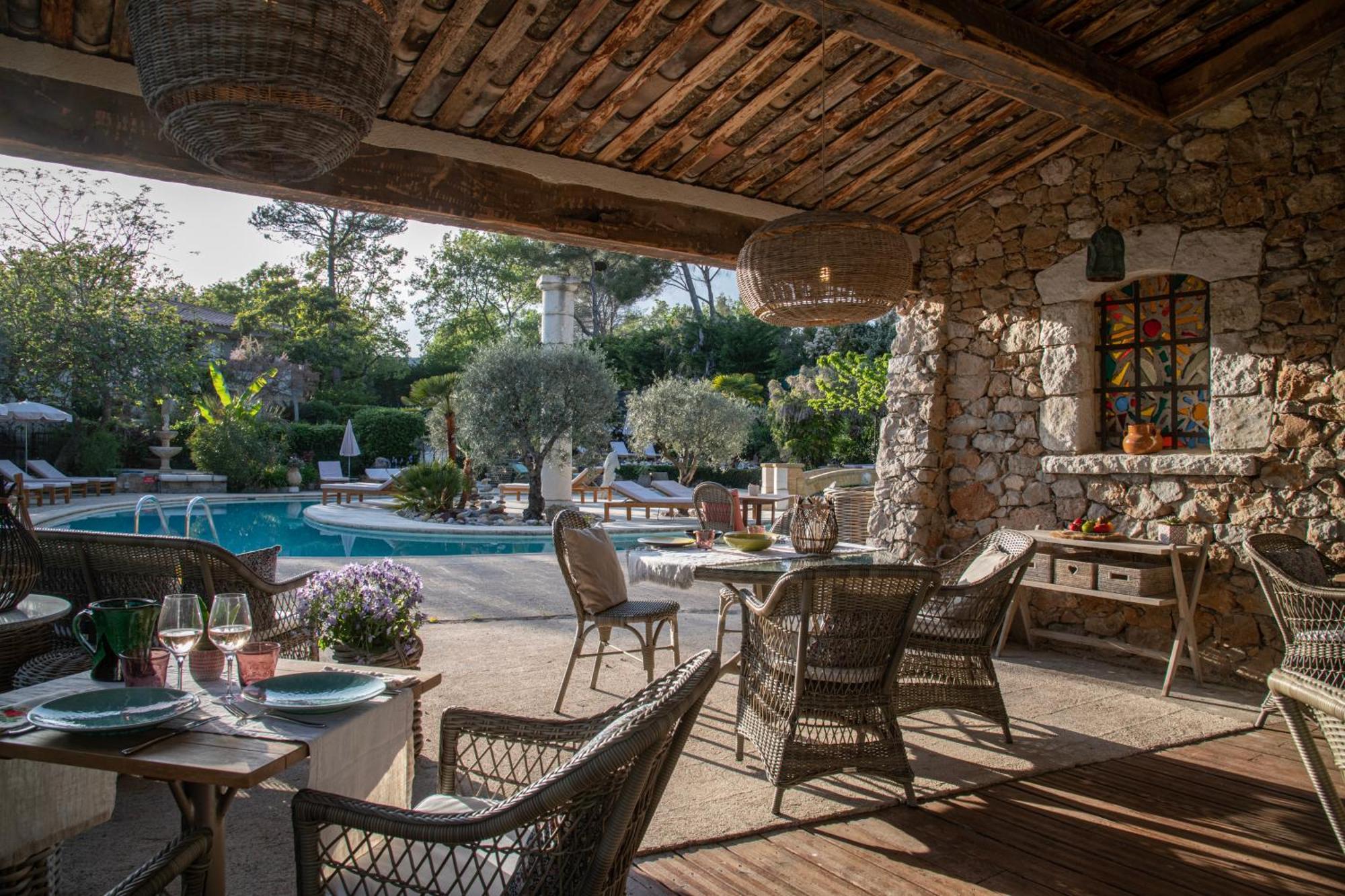 Hotel Les Messugues Saint-Paul-de-Vence Bagian luar foto